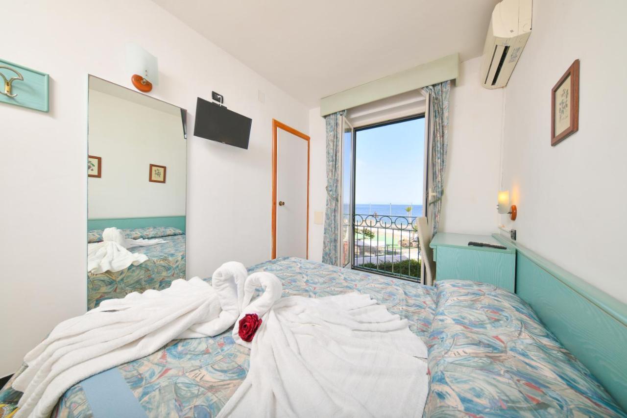 Fortuna Beach - Seaside Hotel Lacco Ameno  Εξωτερικό φωτογραφία